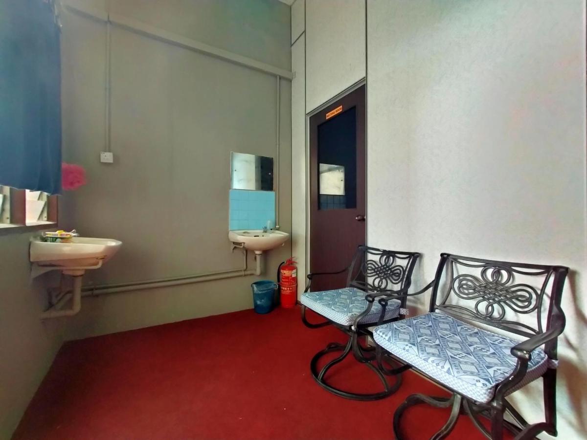 Spot On 89994 Rz Gold Hotel Kuala Kerai Εξωτερικό φωτογραφία