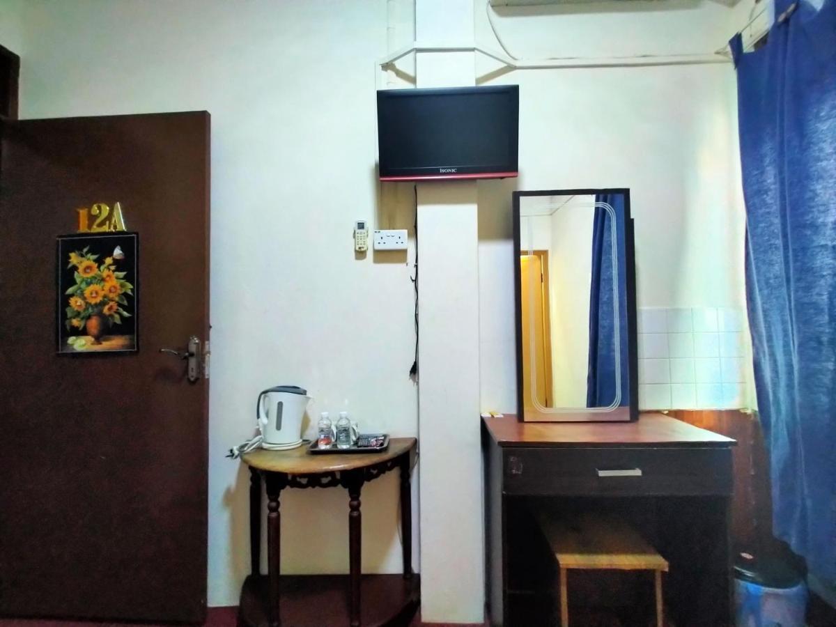Spot On 89994 Rz Gold Hotel Kuala Kerai Εξωτερικό φωτογραφία