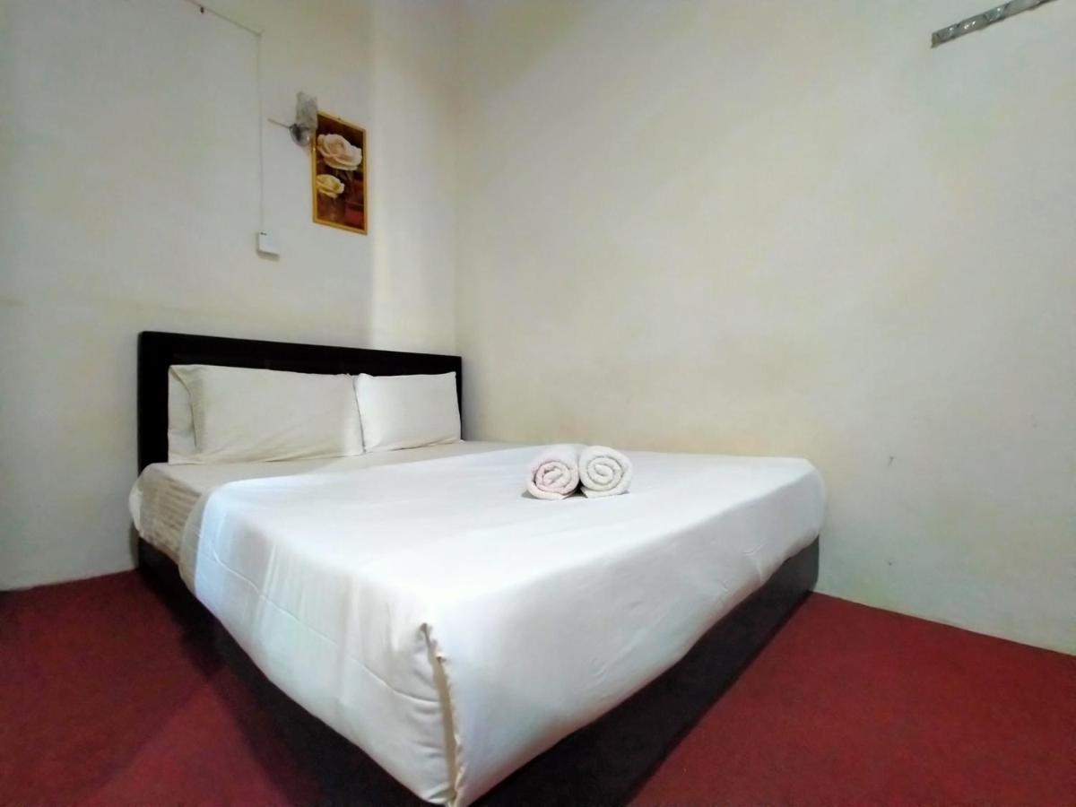 Spot On 89994 Rz Gold Hotel Kuala Kerai Εξωτερικό φωτογραφία
